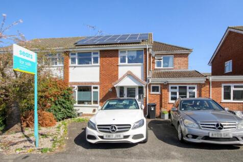 Woodrow Drive, Wokingham RG40 4 bed semi