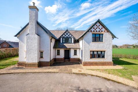 6 bedroom detached house for sale