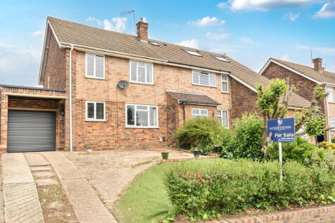 4 bedroom semi-detached house for sale