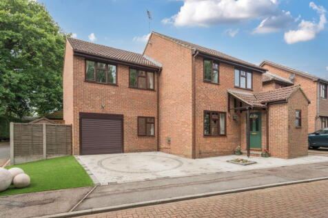 Brockenhurst Close, Gillingham ME8 4 bed detached house for sale