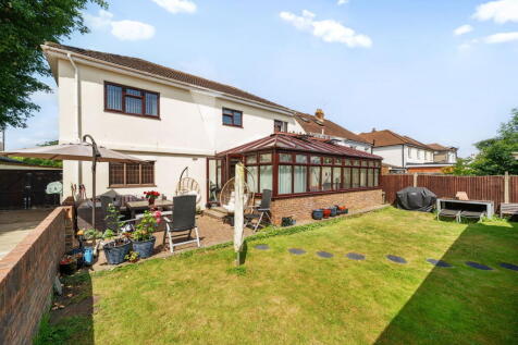Maidstone Road, Gillingham ME8 5 bed detached house for sale