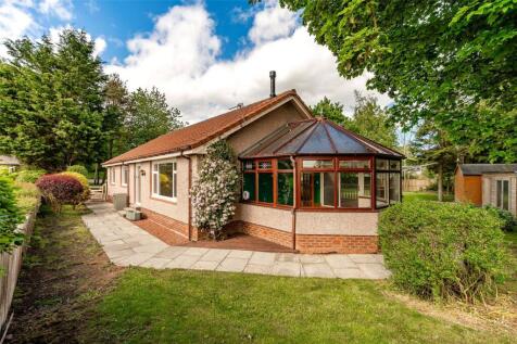 Hearthy Cottage, Edinburgh Road... 3 bed bungalow for sale