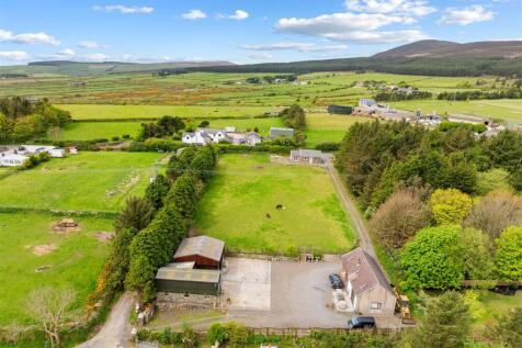 5 bedroom detached bungalow for sale