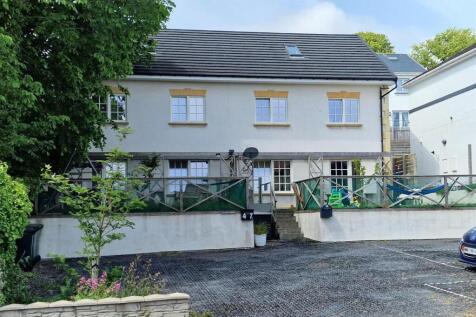 4 bedroom property for sale