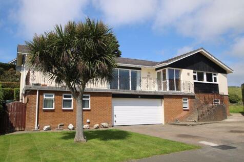 4 bedroom detached bungalow for sale