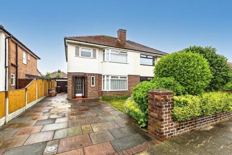 Carisbrooke Drive, Southport PR9 3 bed semi