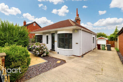 Tong Road, Leeds 3 bed bungalow for sale