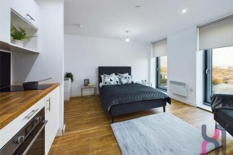 Studio flat for sale