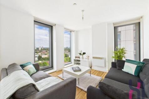 Media City, Michigan Point Tower B... 2 bed flat for sale
