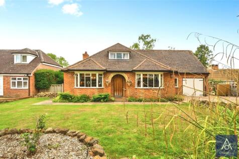 Banbury Road, Brackley NN13 4 bed detached house for sale