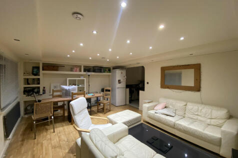 Renters Avenue, Hendon, NW4 3 bed flat for sale