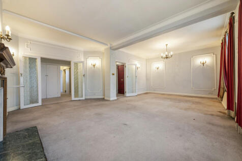 4 bedroom flat for sale