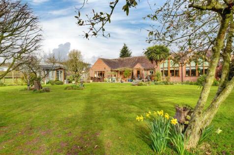 3 bedroom barn conversion for sale