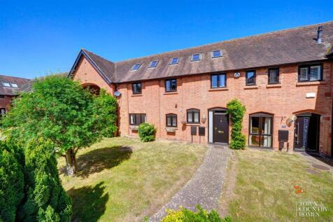 Holt Castle Barns, Worcester WR6 4 bed house for sale