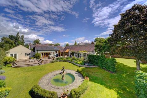 Old Hill, Flyford Flavell WR7 6 bed detached house for sale