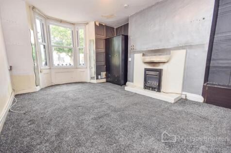 8 bedroom terraced house for sale