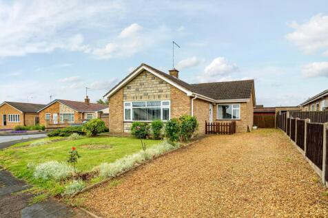 Yarwells Headland, Peterborough... 3 bed detached bungalow for sale