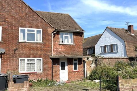 10 Birdwood Avenue, Deal, CT14 9RR 3 bed end of terrace house for sale