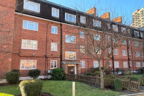 68 Empire Court, North End Road... 2 bed flat for sale