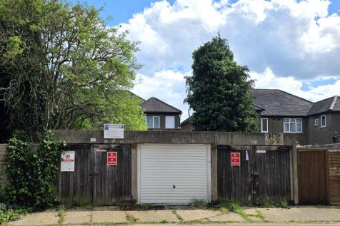 Garages 50, 50(A) and 52 Vicarage... Garage for sale