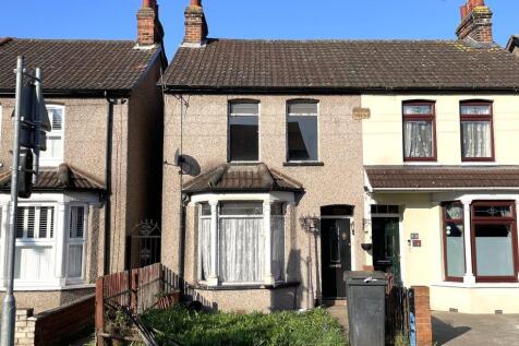 90 Park Lane, Hornchurch, Essex, RM11... 3 bed semi