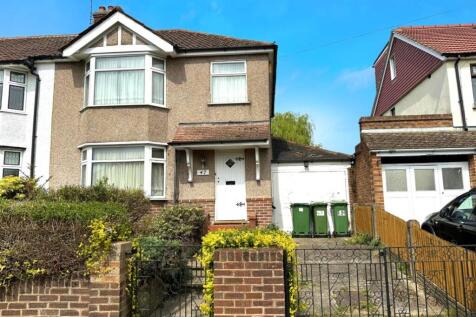 47 Swanbridge Road, Bexleyheath, DA7 5BS 3 bed semi