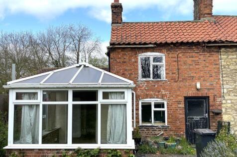 11 Vicarage Road, Willoughton... 2 bed end of terrace house for sale