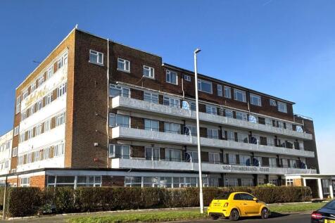 27 Northumberland Court... 2 bed flat for sale