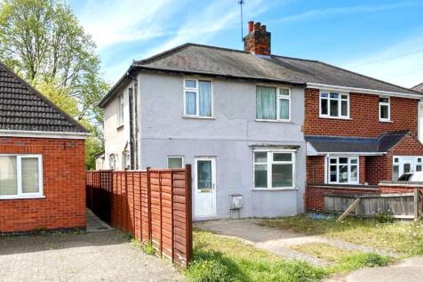 10 Sandhill Drive, Enderby... 3 bed semi