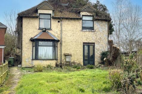Victory Cottage, Sandhurst Lane... 3 bed detached house for sale