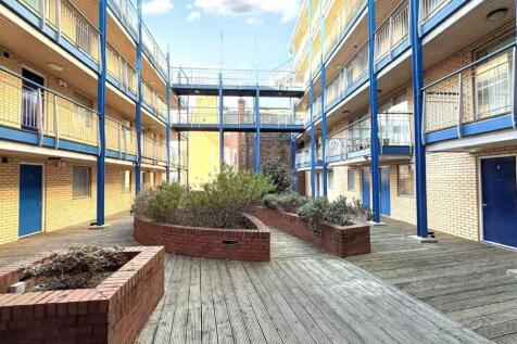 17 Parrish View, Pudding Chare... 2 bed flat for sale