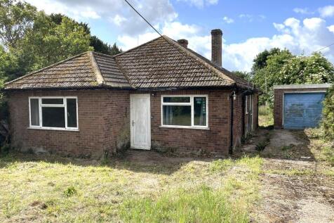 3 bedroom detached bungalow for sale