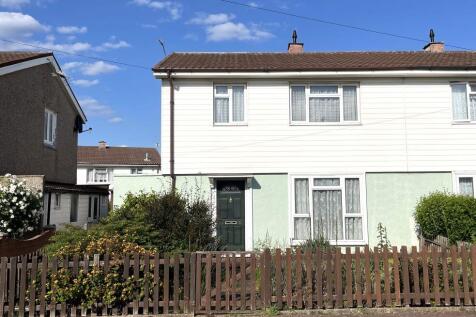 15 Beech Gardens, Dagenham, RM10 9TS 3 bed semi