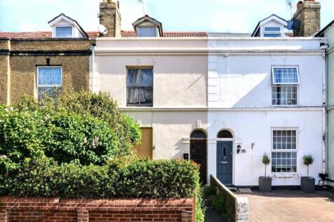 4 bedroom terraced house for sale