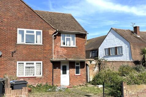 10 Birdwood Avenue, Deal, CT14 9RR 3 bed end of terrace house for sale