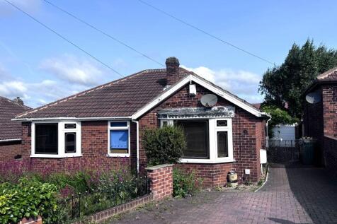 33 Northcroft Avenue, South Elmsall... 3 bed detached bungalow for sale