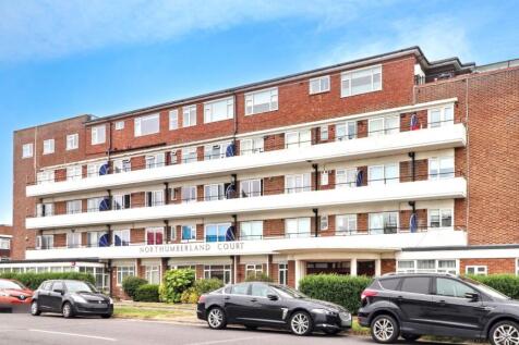 14 Northumberland Court... 2 bed flat for sale