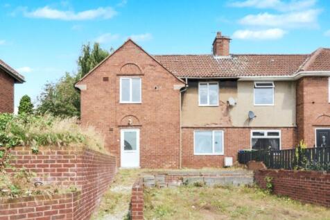 4 bedroom end of terrace house for sale