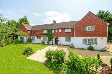 6 bedroom country house for sale