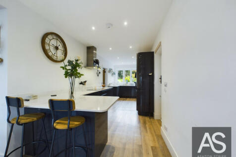 3 bedroom bungalow for sale