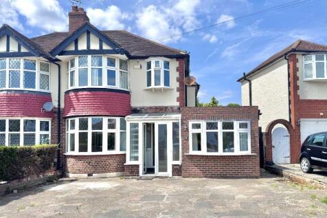 4 bedroom semi-detached house for sale