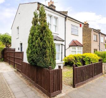 2 bedroom semi-detached house for sale