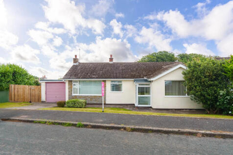 2 bedroom detached bungalow for sale
