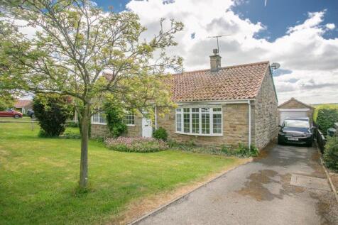 St Oswalds Close, Oswaldkirk 3 bed detached bungalow for sale