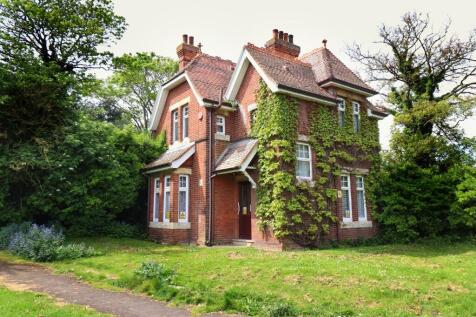 Dane Park Lodge, Park Crescent Road... 3 bed detached house for sale