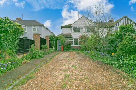 Wolverton Road, Haversham, MK19 3 bed semi