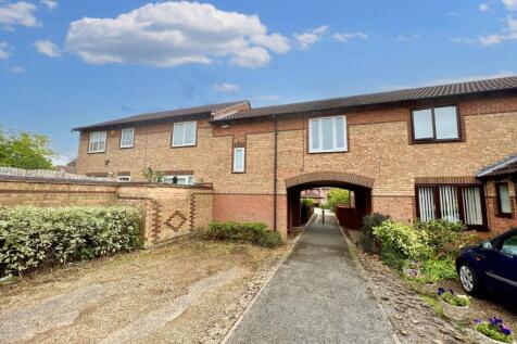1 bedroom maisonette for sale