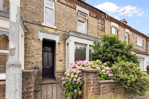 Fletton Avenue, Peterborough PE2 3 bed terraced house for sale