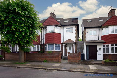5 bedroom semi-detached house for sale