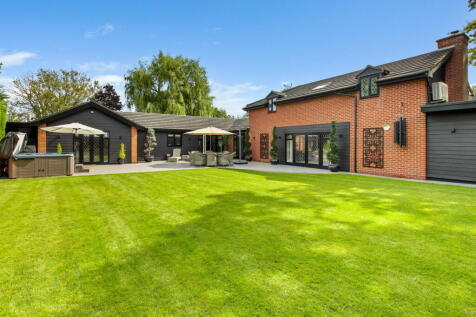 Ginns Road, Buntingford SG9 5 bed detached house for sale